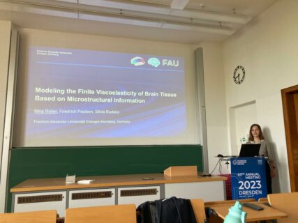 Nina Reiter during her talk at the GAMM 2023.