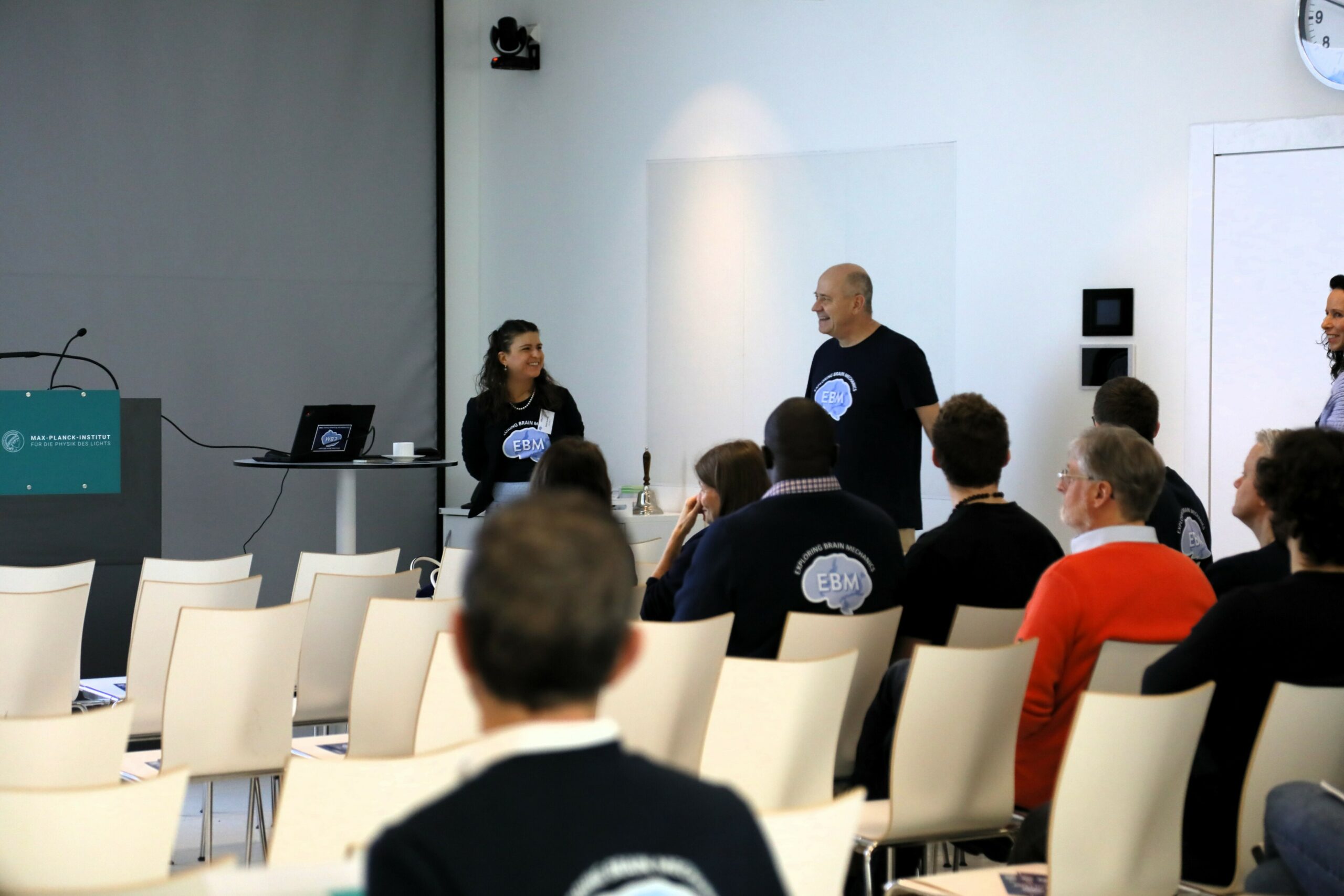 The two spokespersons, Paul Steinmann and Silvia Budday, warmly welcome all participants. (Image: ITM/FAU)