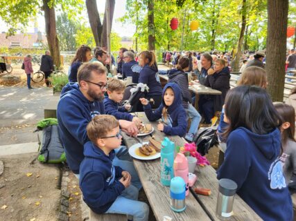 EBM members and their families enjoying a relaxed afternoon together. (Image: A. Dakkouri-Baldauf)