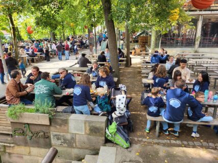 EBM members and their families enjoying a relaxed afternoon together. (Image: A. Dakkouri-Baldauf)