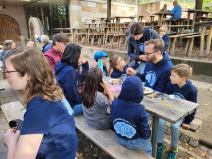 EBM members and their families enjoying a relaxed afternoon together. (Image: A. Dakkouri-Baldauf)
