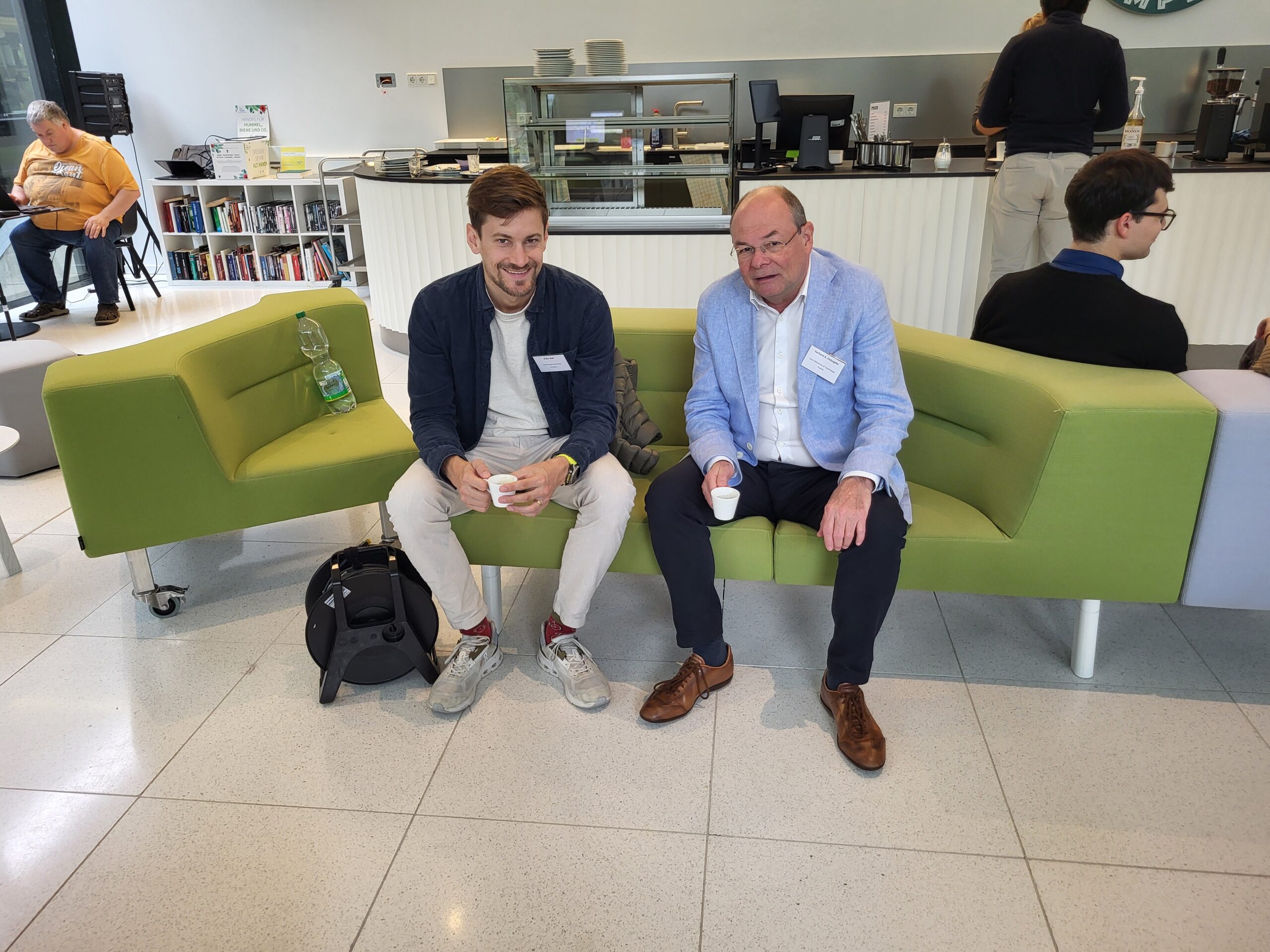 Networking and exchange during coffee breaks (Image: A. Dakkouri-Baldauf)