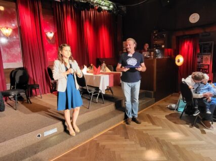 The first poster award winner is revealed by Silvia Budday and Kristian Franze. And the winner is… (Image: A. Dakkouri-Baldauf)