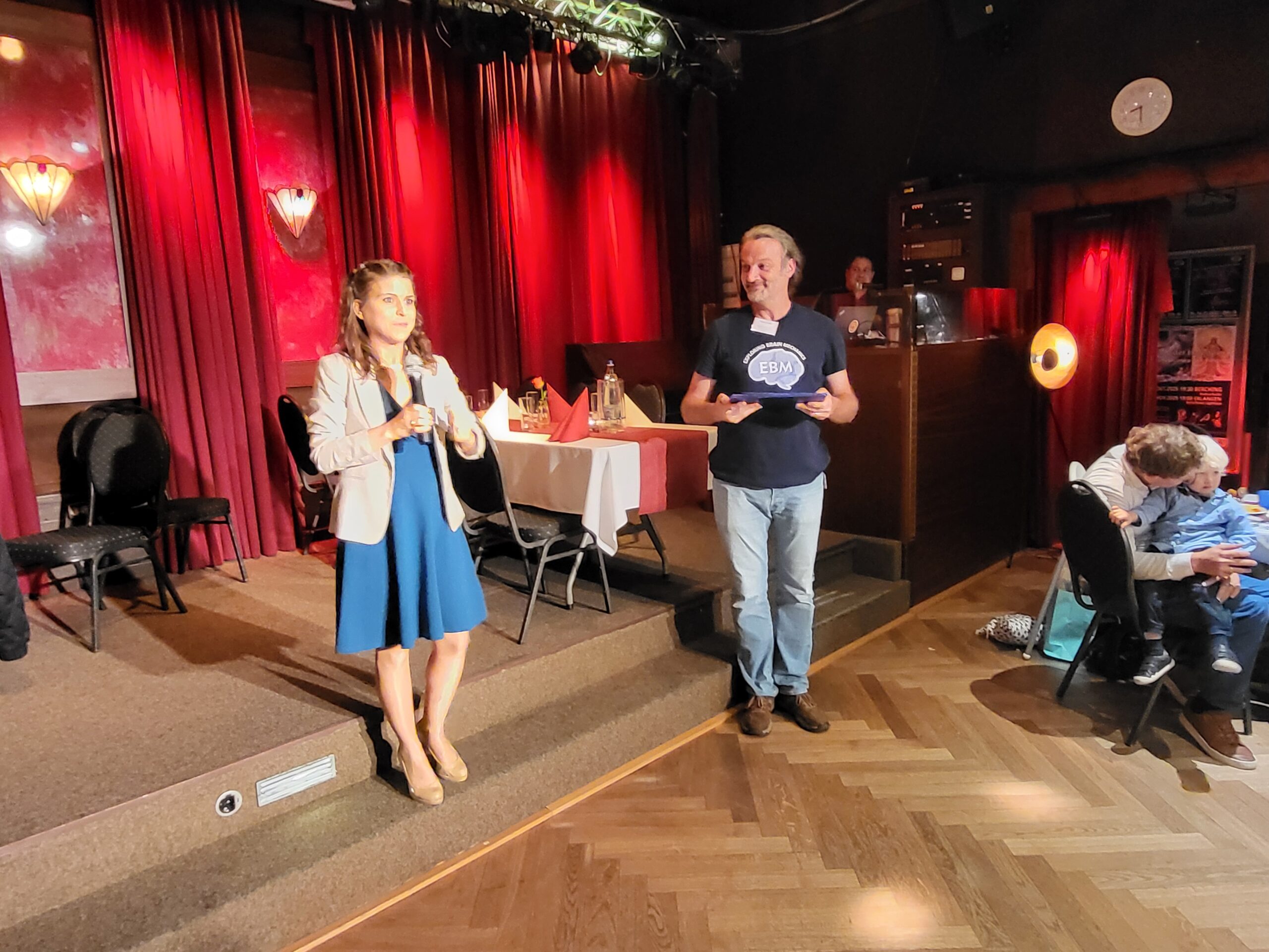 The first poster award winner is revealed by Silvia Budday and Kristian Franze. And the winner is… (Image: A. Dakkouri-Baldauf)