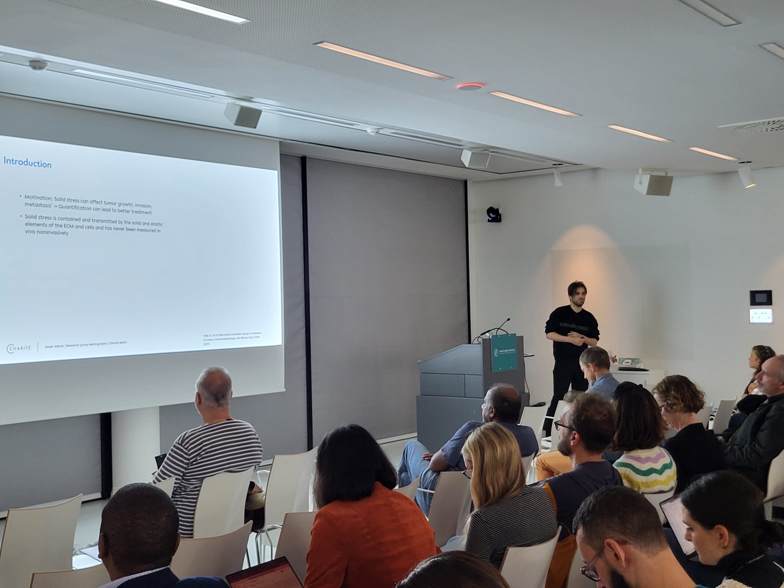 Speaker at the EBM Symposium 2025 (Image: A. Dakkouri-Baldauf)