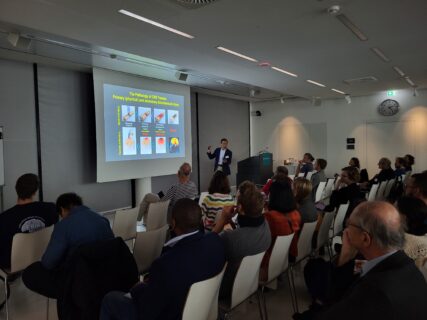 Speaker at the EBM Symposium 2025. (Image: A. Dakkouri-Baldauf)