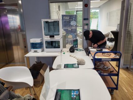 Preparing for the Long Night of Sciences - great teamwork! (Image: A. Dakkouri-Baldauf)