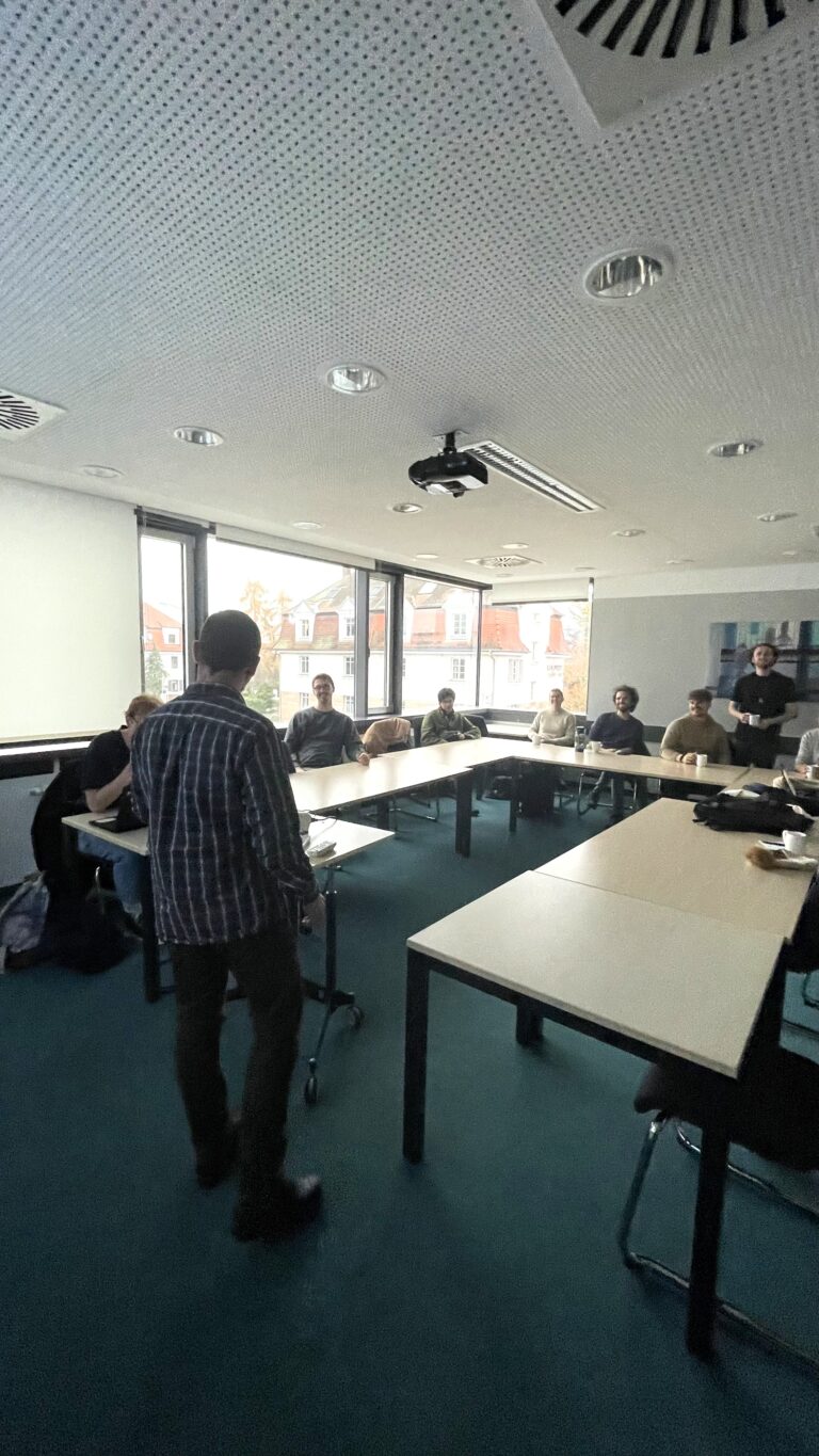 Doctoral Researchers’ Seminar by Guillaume Flé (Y) and Michael Fedders (X01)