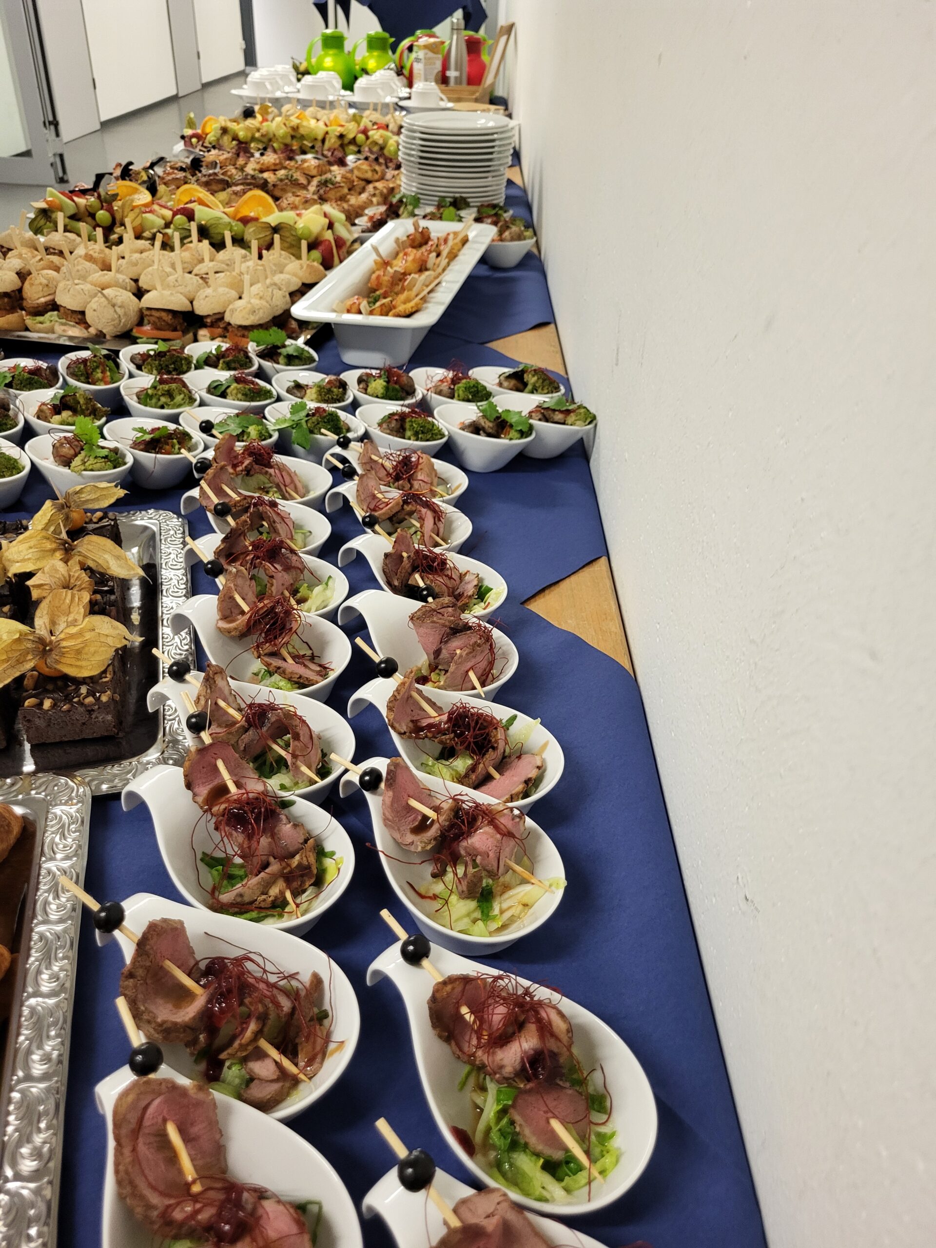 Moments from our New Year get-together — good food bringing people together (Image: A. Dakkouri-Baldauf).