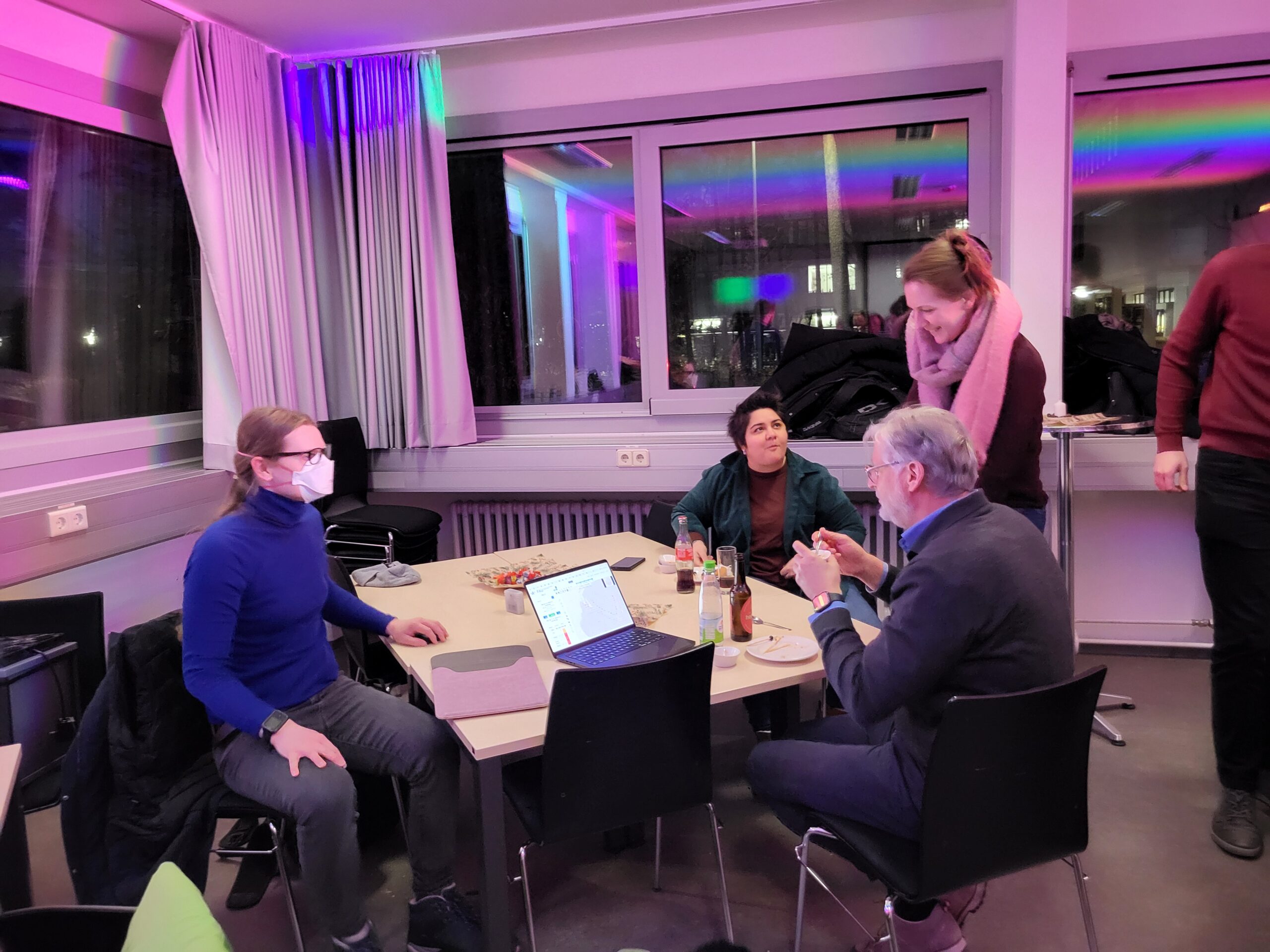 Moments from our New Year get-together — exchanging ideas together (Image: A. Dakkouri-Baldauf).