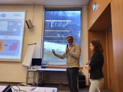Presenting their planned project: PIs in action. (Image: A. Dakkouri-Baldauf)