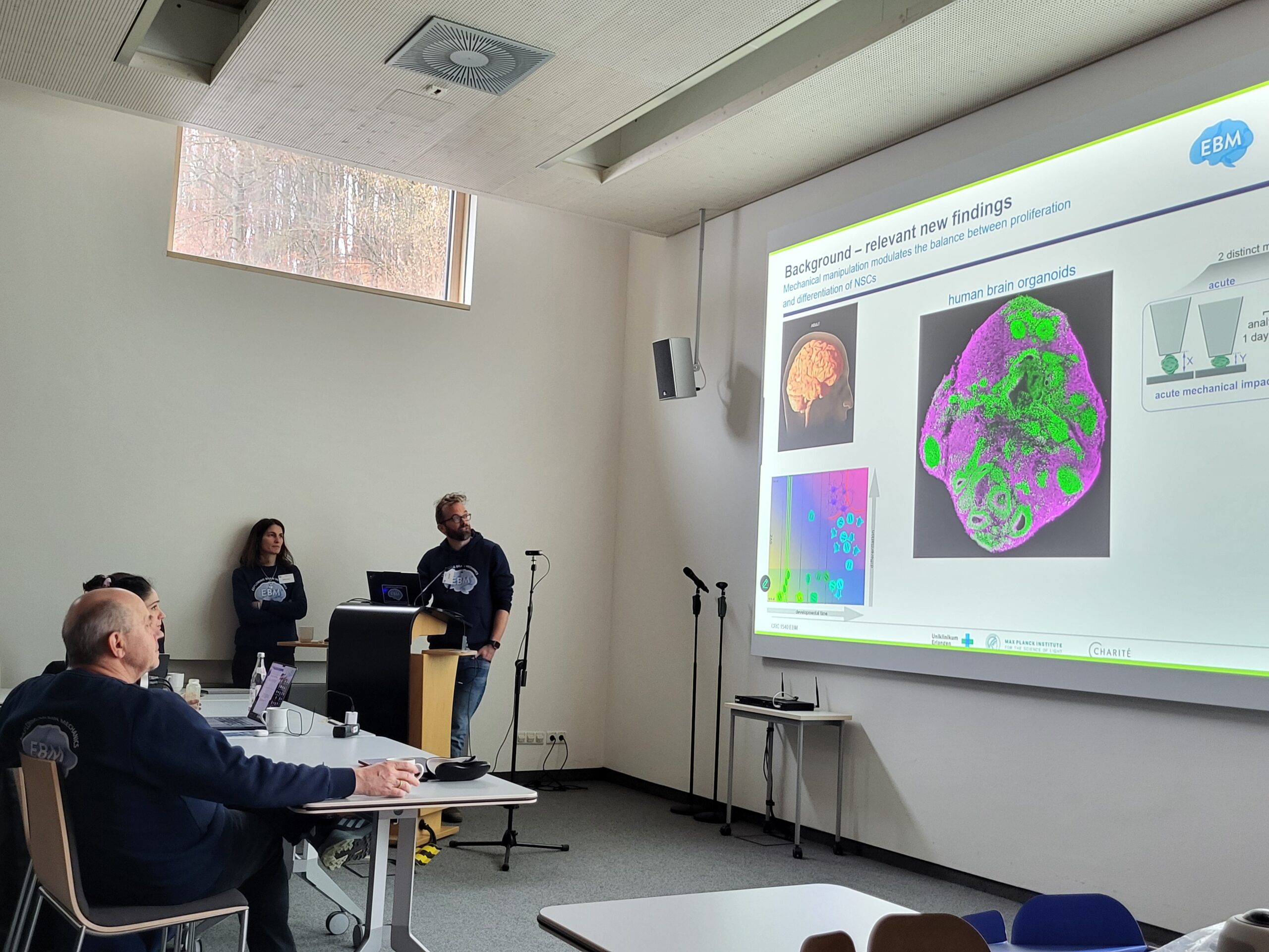 Presenting their ongoing project: PIs in action. (Image: A. Dakkouri-Baldauf)