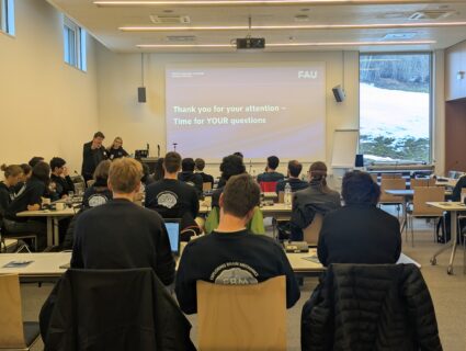 Insights into a DFG on-site evaluation with Aldo Boccaccini and Sonja Pötzsch. (Image: N. Tueni)