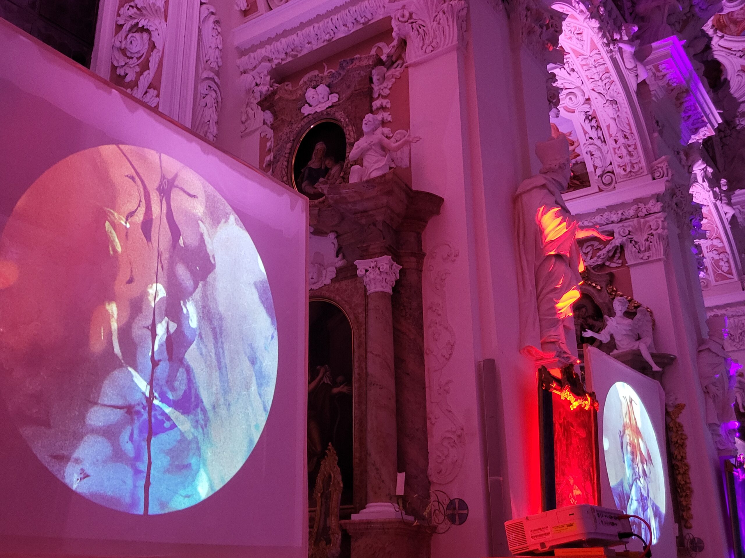 An immersive encounter of art, music, and neuroscience, inspired by EBM research. Photo: A. Dakkouri-Baldauf