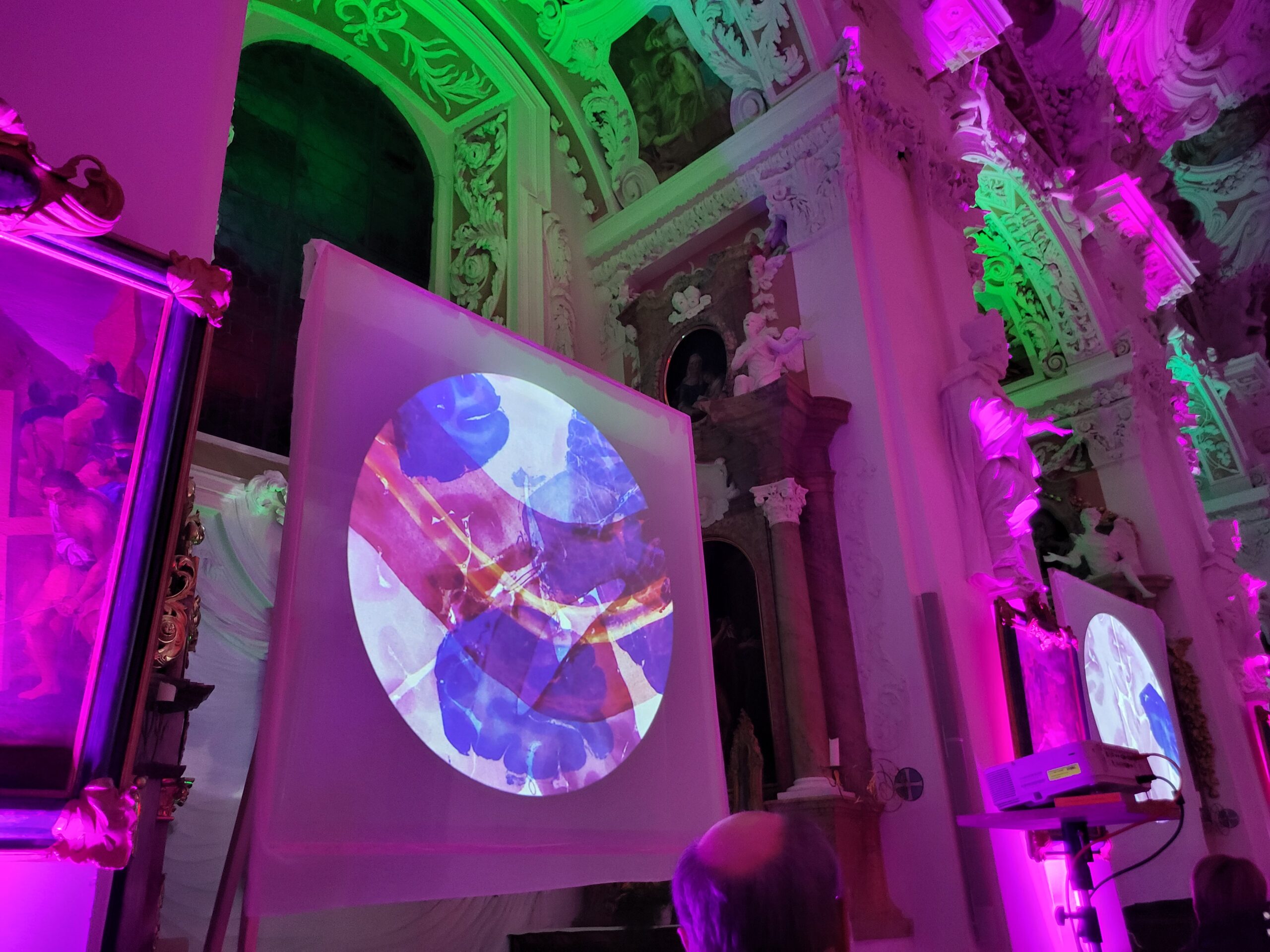 An immersive encounter of art, music, and neuroscience, inspired by EBM research. Photo: A. Dakkouri-Baldauf