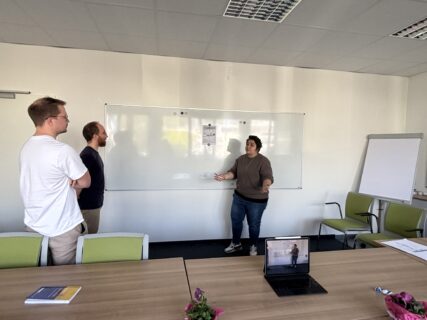 Workshop “How to Pitch Your Project” with three EBI-funded early-career PIs designated for the next funding period. Photo: S. Hülsenbeck