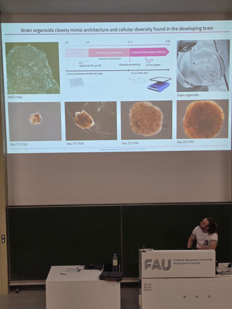 Michael presenting at the Doctoral Researchers' Seminar. Photo: S. Heidenreich.